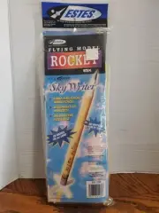 Nice Estes Flying Model Rocket Kit Sky Writer EST 1260 Out of Production New
