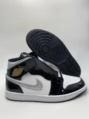 Nike Air Jordan 1 Mid SE Black Metallic Silver White (HV0789 010) Men's Sz 8.5