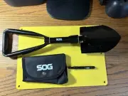 SOG Entrenching Tool ETool Multi-Functional Folding Shovel Multi-Tool+Flint New