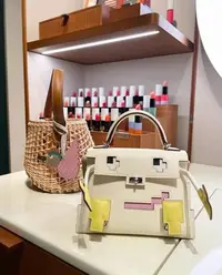 在飛比找Yahoo!奇摩拍賣優惠-Hermes Kelly doll nata 現貨