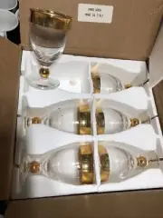Gold Rimmed Glasses Set of 6 Made in Italy Wine Glass 5 1/4" by 3" new