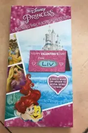 Disney Princesses 16 Valentines Cards With 16 Scratch-Off Stickers Secret (FF)