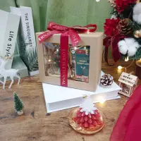 在飛比找momo購物網優惠-【KIRA與花花藝】聖誕樹蠟燭×永生聖誕樹LED玻璃罩 交換