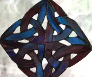 MAUVE PURPLE Authentic Stained Glass CELTIC SQUARE KNOT Suncatcher Lightcatcher