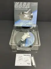 Dragon Space Shuttle - NASA Orbiter Columbia (OV-102) Model 55532 - 1:400