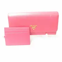 在飛比找蝦皮購物優惠-PRADA錢包 兩折短夾 證件套Saffiano皮革粉紅色 