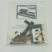 Bachmann HO Scale 45173 Plasticville SUBURBAN STATION DEPOT ( Brand New Sealed )