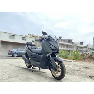 YAMAHA XMAX300 ABS二手檔車中古車配合全額.超額.學生貸款強力過件白牌黃牌紅牌仿賽街車大型重機滿18即可