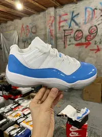 在飛比找Yahoo!奇摩拍賣優惠-【阿明運動舘】真碳Air Jordan 11 Low “UN