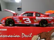 1/18 2000 DALE EARNHARDT SR CHEVY MONTE CARLO TAZ/NO BULL DIECAST BRAND NEW!!!!!