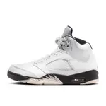 NIKE AIR JORDAN 運動鞋 5 RETRO WHITE AND BLACK 新品 DD0587-110