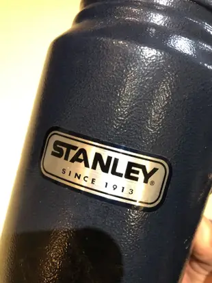 *Stanley 1L 美式 復古 不鏽鋼保溫水壺 經典系列 真空保溫瓶 1公升 史丹利保溫瓶 實物實拍 工裝 戶外 野營 露營 特優惠價 買到賺到