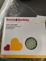 Boots & Barkley Cat Feeding Lick Mat - Light Green