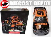 AUTOGRAPHED CHASE ELLIOTT 2021 HOOTERS 1/24 ELITE