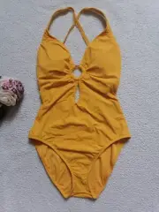 Bleu Rod Beattie Women's Cross-Back One Piece Swimsuit In Pineapple, Size 6