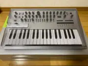 KORG Polyphonic analog Synthesizer minilogue 37 keys oscilloscope