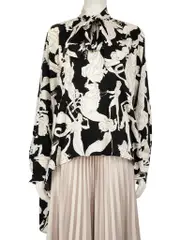 Illustration High-Low Blouse