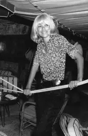 Portrait de l'actrice française Mireille Darc OLD PHOTO