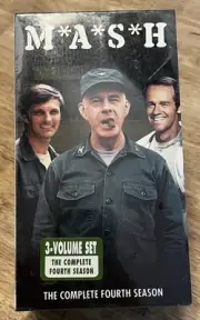 MASH - Season 4 (VHS, 2003, 3-Tape Set)