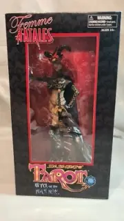 Diamond Select Toys Jim Balent’s Femme Fatales Tarot Witch of the Black Rose