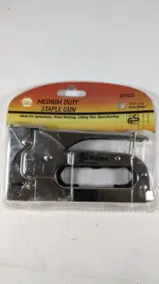Medium Duty Staple Gun TZ4102 New sealed 5/32-5/16 staples