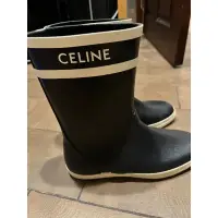 在飛比找蝦皮購物優惠-Celine 雨靴 深藍配米白 38號
