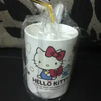 在飛比找蝦皮購物優惠-Hello Kitty PP牙刷杯組280ml