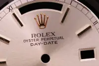 在飛比找Yahoo!奇摩拍賣優惠-Rolex daydate 銀面金標 老面 18238 18