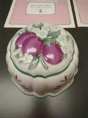 Franklin Mint, Le Cordon Bleu, Raspberry Jelly Mold, 1986 & Plum Mold EXC