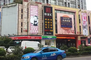 Xbed互聯網民宿(南昌福州路悅藍山店)Xbed