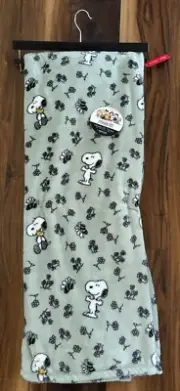 PEANUTS Snoopy Woodstock Plush Throw Blanket 60"x70” Spring Flowers Bees Green