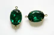 Vintage Faceted Emerald Green Stones 2 Loop Brass Ox Setting 18x13mm ovl015SS2
