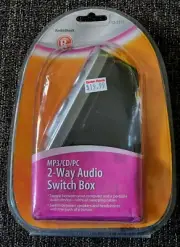 RADIO SHACK 2-Way Audio Switch Box MP3 CD PC Push Button Selector 12-2315