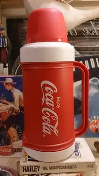 在飛比找Yahoo!奇摩拍賣優惠-Coca-Cola 紀念版 保冰罐 : 珍藏 收藏 可口可樂