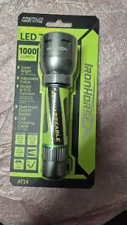 Ironhorse 1000 Lumen Premium Torch USB Rechargeable Lithium Battery LED Torch