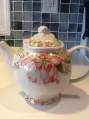 222Fifth Ellis New Teapot With Lid