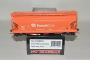 HO scale Atlas Potash Corp Canada ACF 3560 3 bay covered hopper car train