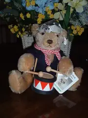 STEIFF Drummer Bear, #651021, Germany Exclusive, 13", NEW, Mint, NRFPackage