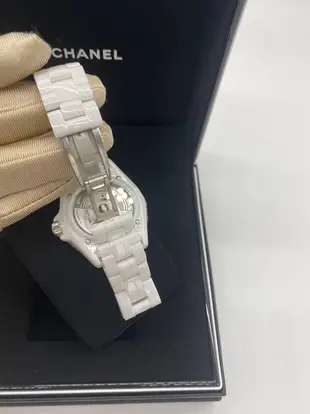 全新品   2023 超值得收藏 香奈兒 Chanel 經典 女錶 限量款J12  Coco小姐 白色 陶瓷 可愛水手服 時尚 優雅 台灣櫃購入 全配證明