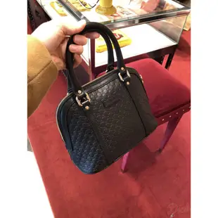 【歐洲outlet正品】GUCCI 經典 LOGO 滿版 壓紋 小 貝殼包