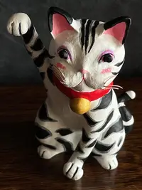 在飛比找Yahoo!奇摩拍賣優惠-古董 招財貓土人形 作家物  貓  縁起物  郷土玩具  很