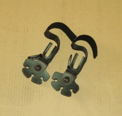 EFA 3 Arrow Mini-Clip Bow Quiver for Traditional Archery Recurve Bow or Longbow