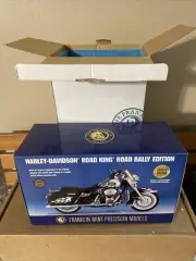 Franklin Mint 1/10 Scale Harley-Davidson Road King Road Rally Edition New
