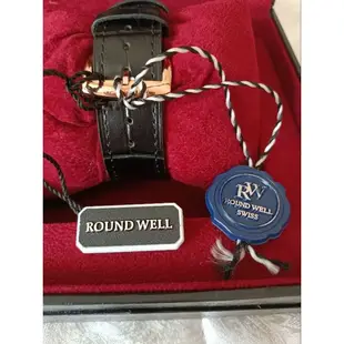 Round well 浪威 手錶 指針式 復古年代腕錶 真皮錶帶 中性 瑞士品牌 全新 附盒