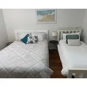 Stylish Lake Albert Cottage. Wagga Wagga