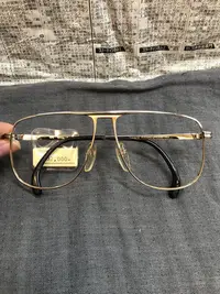 在飛比找Yahoo!奇摩拍賣優惠-vintage眼鏡  日本回流 日本制 豪雅金色眼鏡框