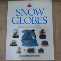 在飛比找蝦皮購物優惠-《文化國際通》Snow Globes -雪球(封面稍有破損)