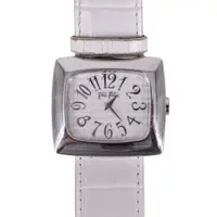 在飛比找蝦皮購物優惠-二手 希臘Folli Follie 時尚石英女錶-壓紋白色錶