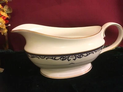 Lenox Royal Scroll Gravy Sauce Boat body only NEW with tags $165 USA white color
