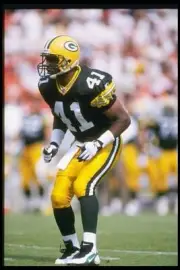 Defensive back Eugene Robinson Green Bay Packers looks on durin- 1996 Old Photo